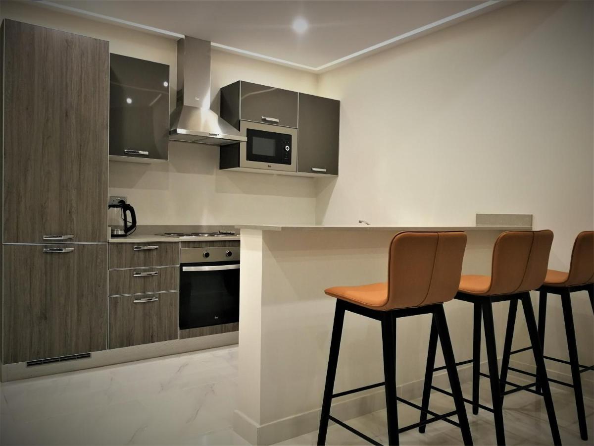 Infinity Juffair Suites Manama Ngoại thất bức ảnh